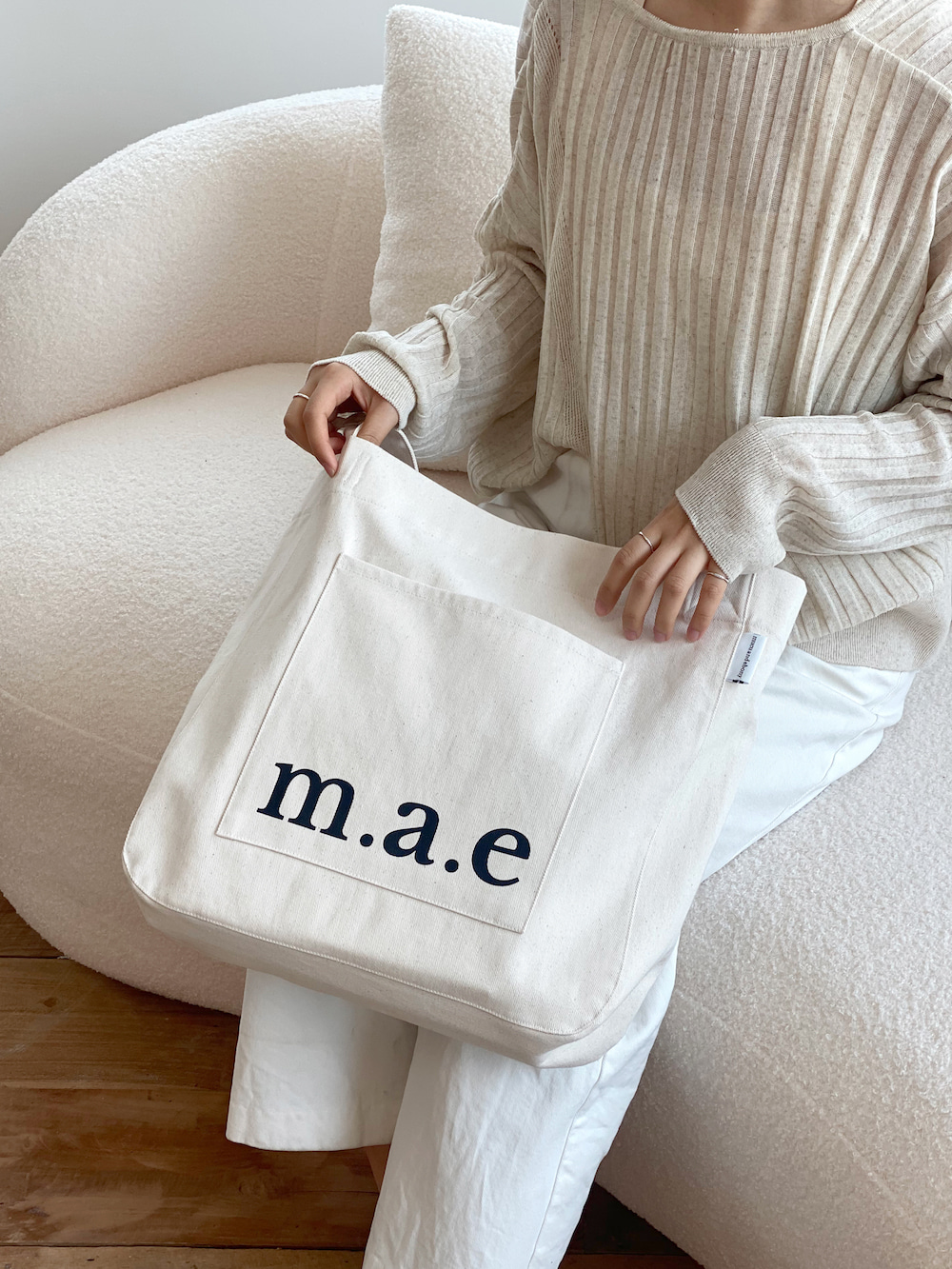 {REFURB}m.a.e Logo Bag